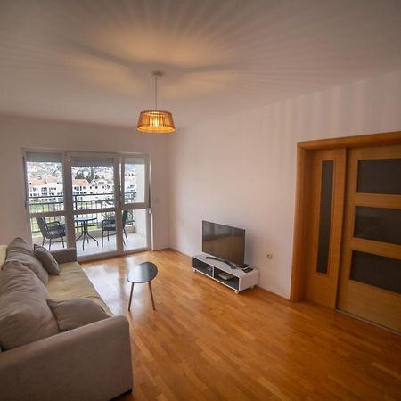 Apartment Plamenatz Bar Bagian luar foto