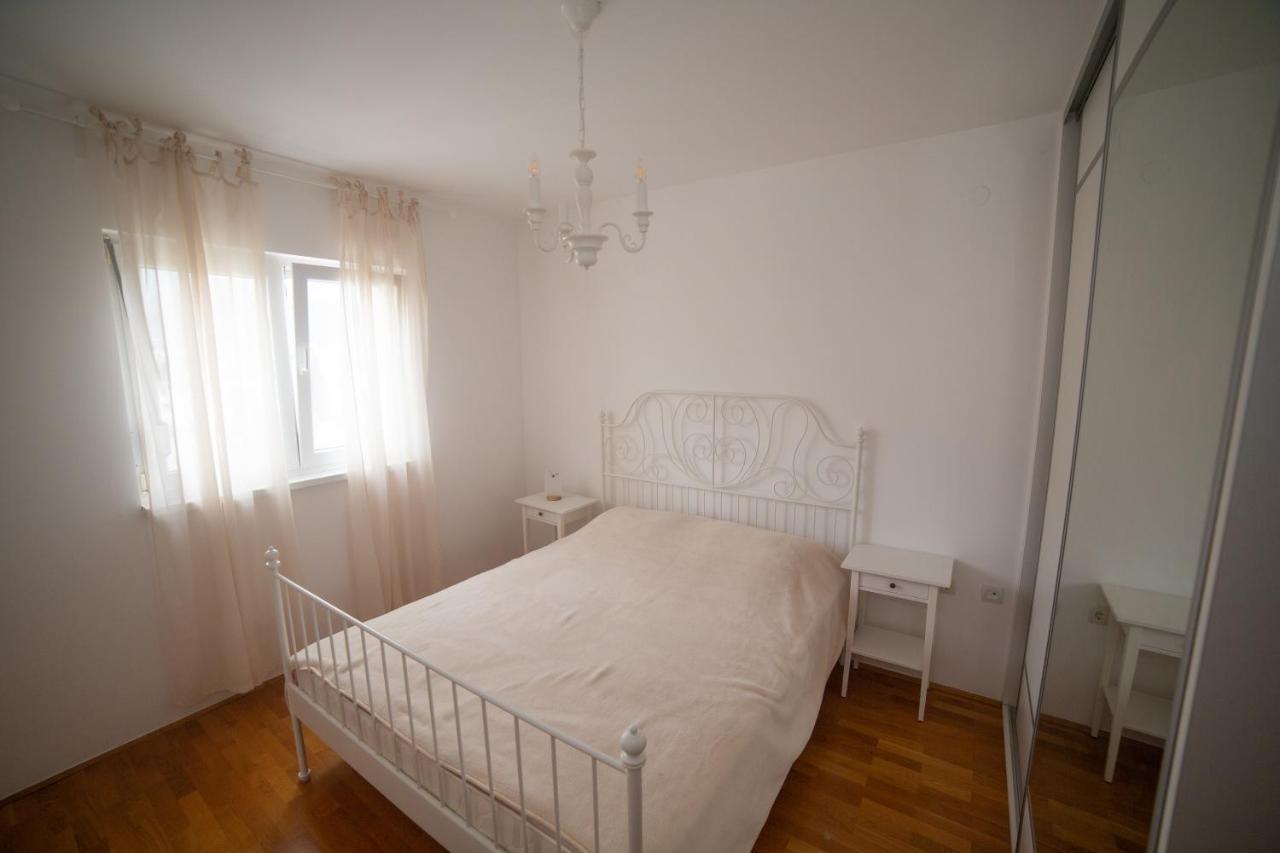 Apartment Plamenatz Bar Bagian luar foto